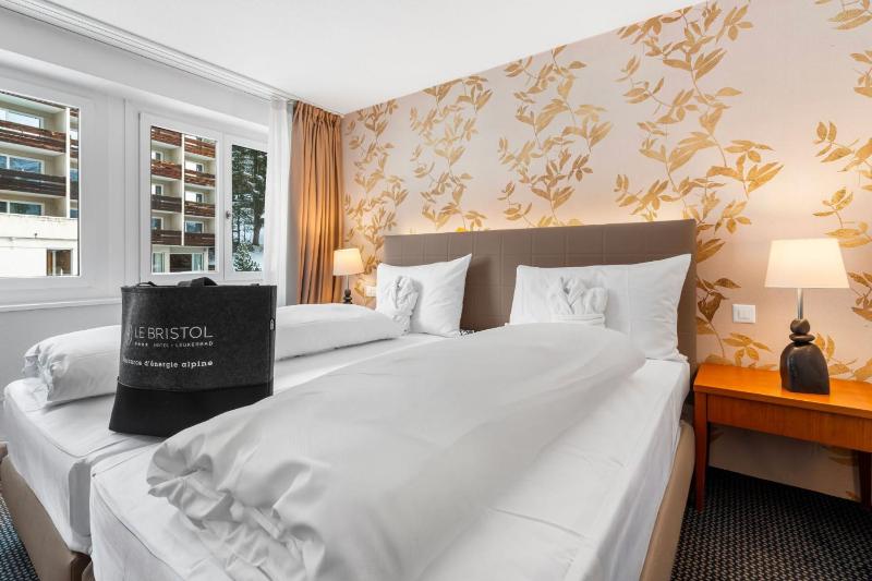 Superior Room with 2 Single Beds image 4