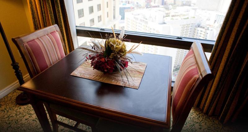 One Bedroom Suite with Kitchen-No Resort Fee image 4
