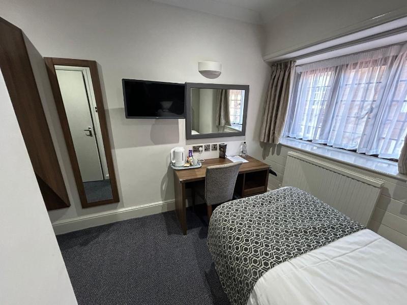 Single Room image 1