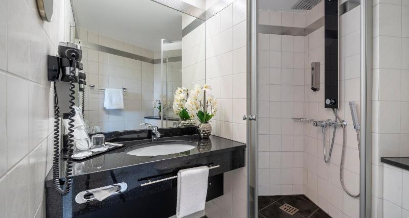 Standard Single Room image 2
