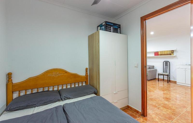Stunning Apartment In Santa Pola With Wifi - image 12