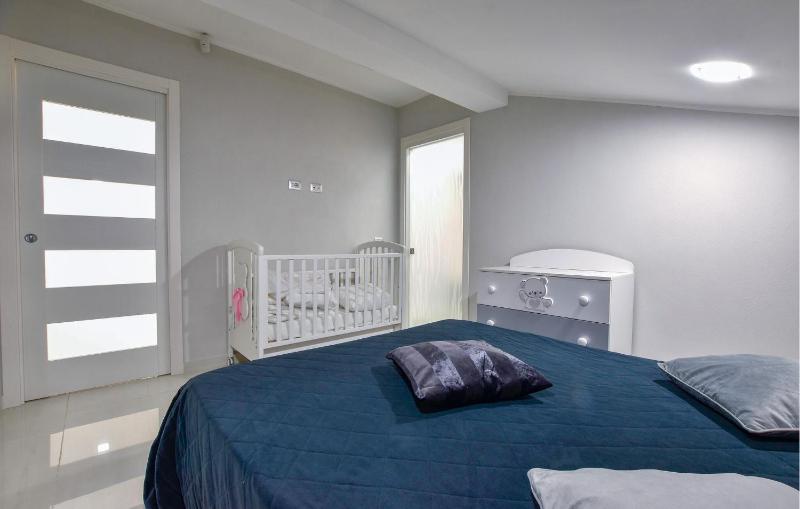 Megghy Maison - image 42