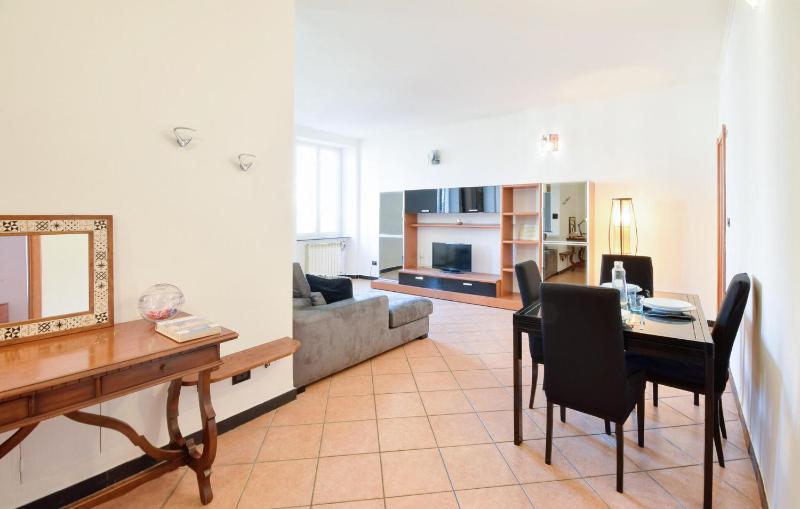 2 Bedroom Amazing Apartment In Genova - image 8