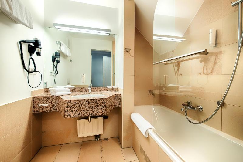 Superior Double Room image 2