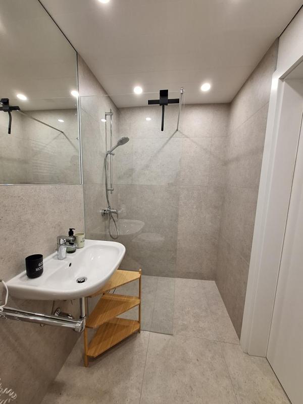 Double Room with Private Bathroom image 4