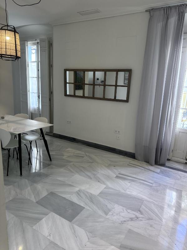 REY DE SEVILLA FLATS - Arenal - image 4