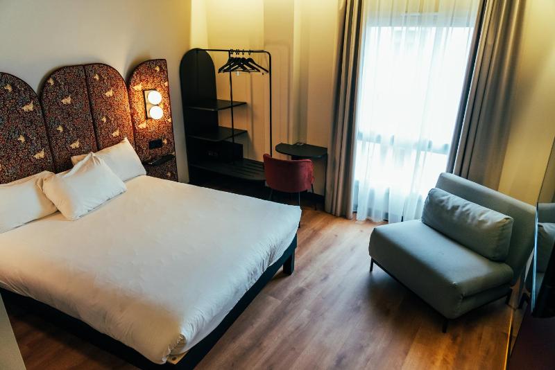 Superior Room image 4