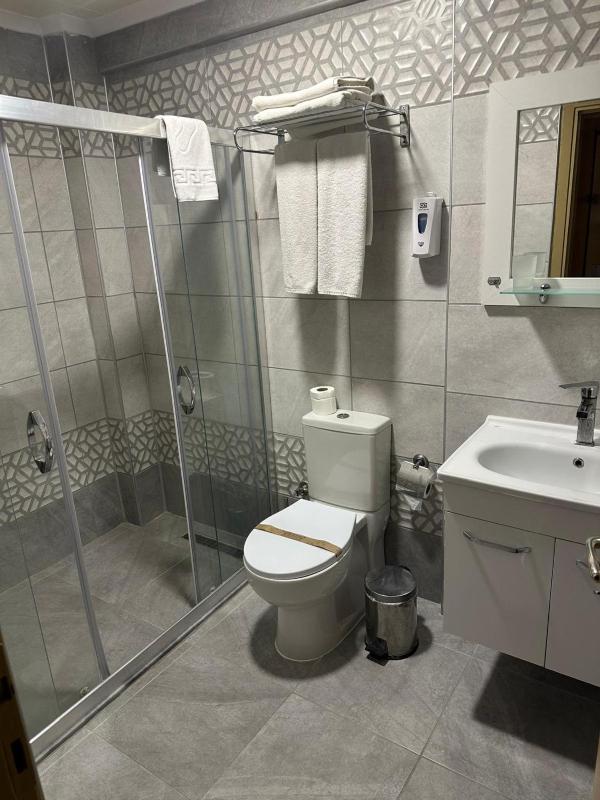 Standard Twin Room image 2