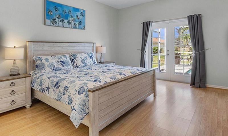 Family Friendly - Private Pool - Sleeps 10 - image 31