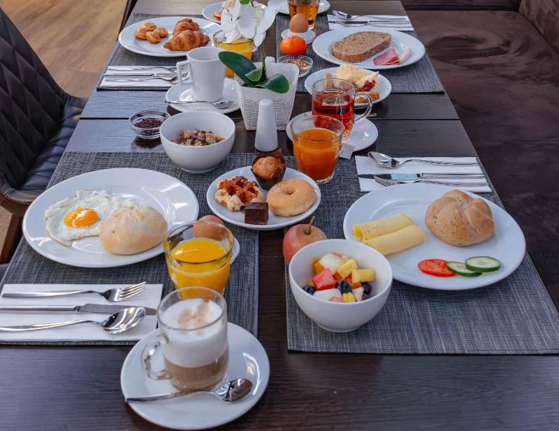 PLAZA Premium Den Haag City Center - image 12