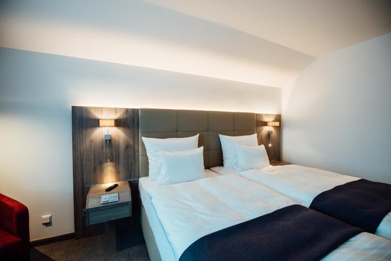 Deluxe Double Room with Balcony image 1
