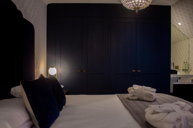 Suite image 3