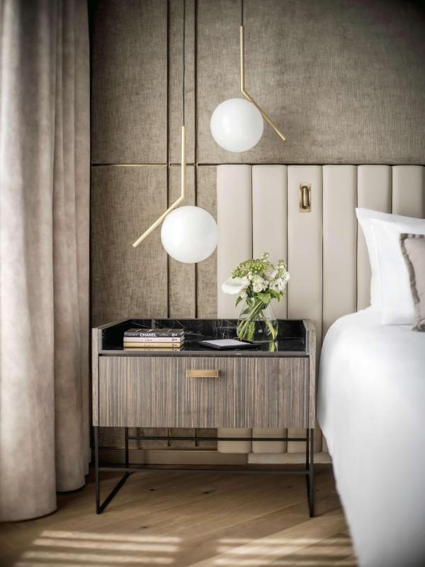 Deluxe Double or Twin Room image 4