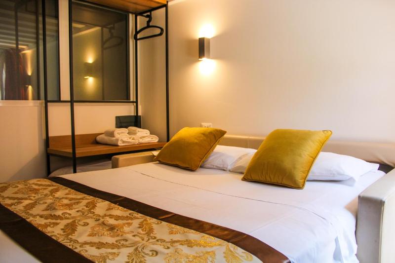 Quadruple Room (4 Adults) - Split Level image 4
