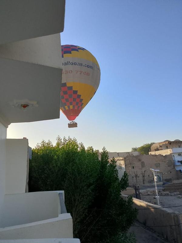 Watch the Eclipse 2027 at Cozy Apartment - image 9