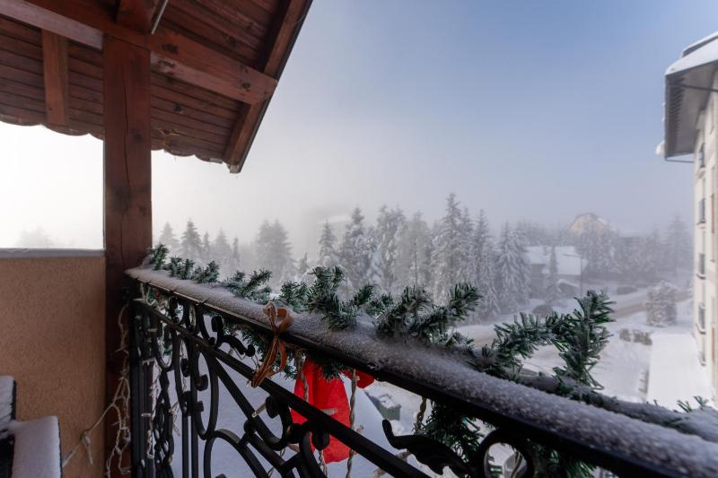 Luxury One-Bedroom Apartment with Terrace image 3