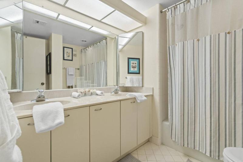 1208 Lighthouse Towers - image 34