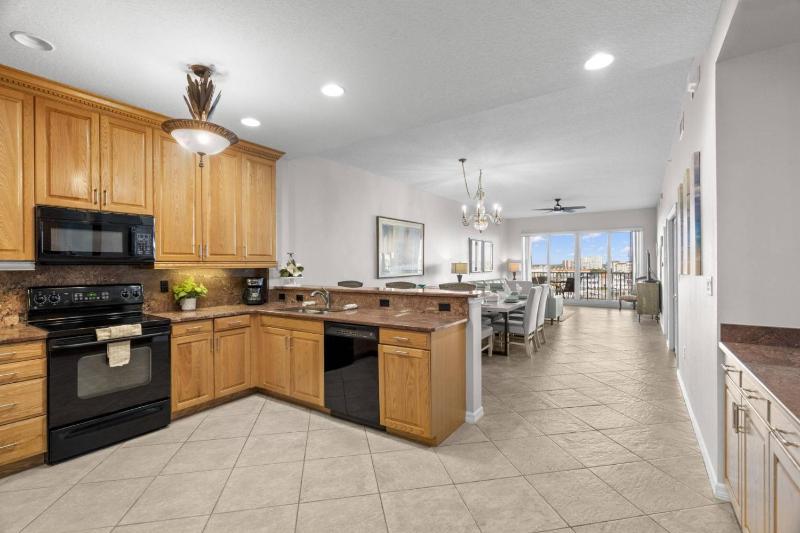603 Harborview Grande - image 29