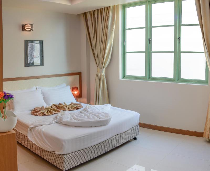 Deluxe Double Room with free Round-trip Transfer image 4