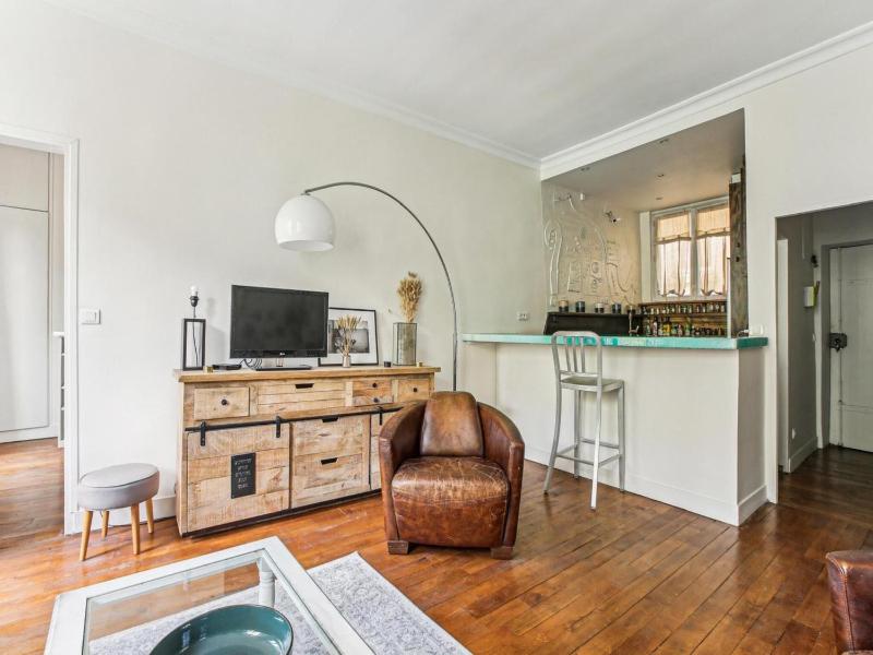 Modern appartment -1BR-2P- Le Marais - image 12