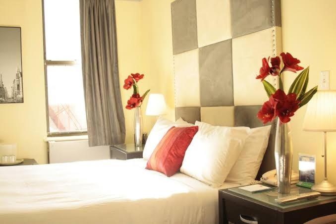 Deluxe Queen Suite image 1