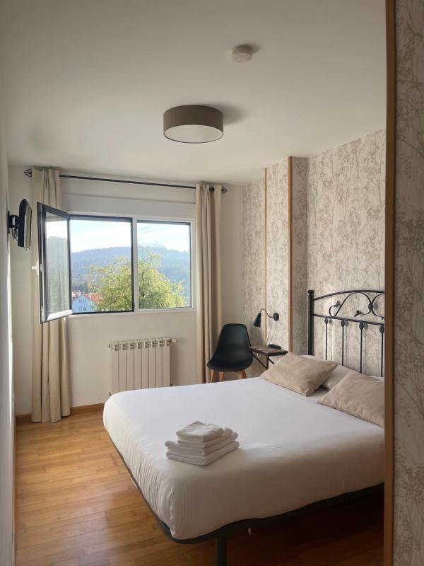 Double Room with Private Bathroom image 1
