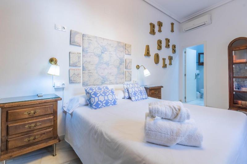 Double Room image 1