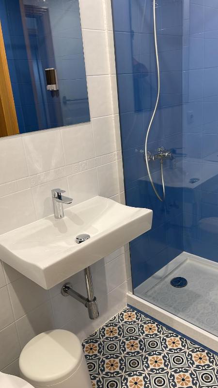Small Double Room with Shared Bathroom image 1