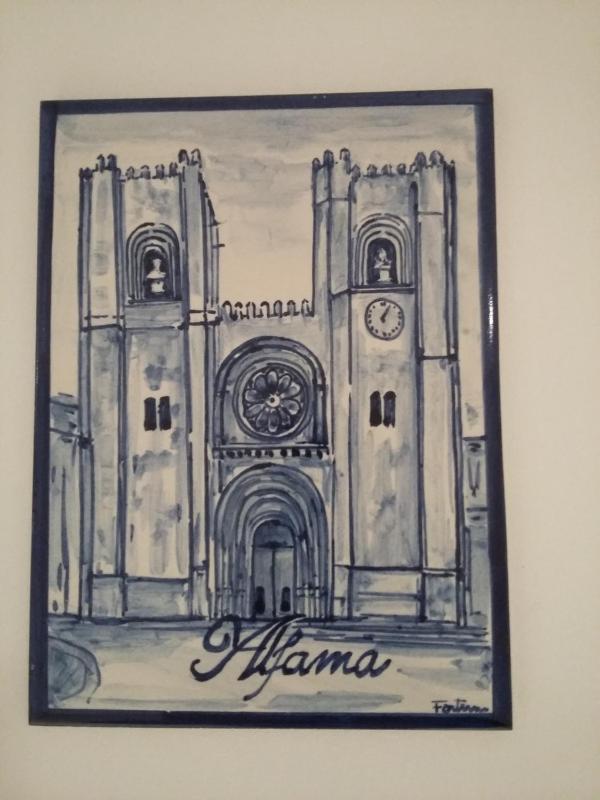 Studio Apartment with Kitchenette image 2