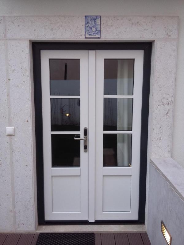 Superior Studio Apartment with Kitchenette image 3