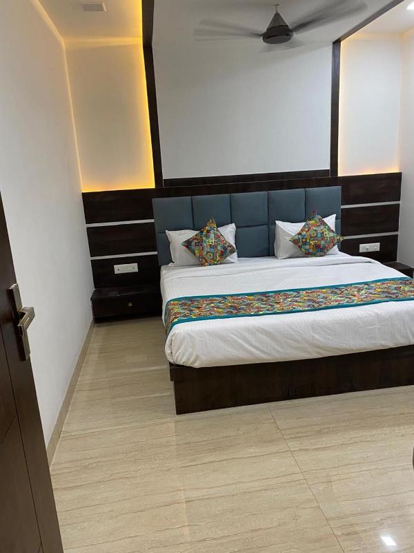 Taj Comfort Inn - image 6