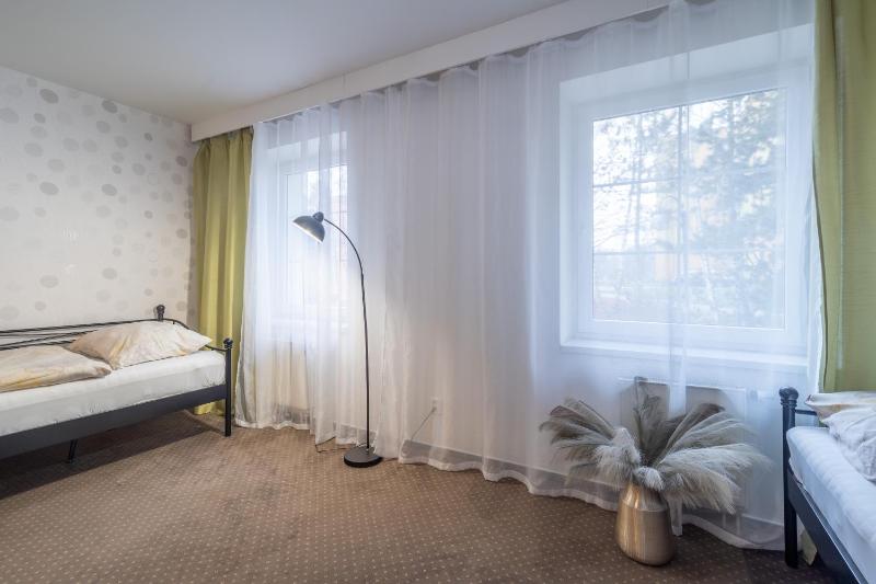 Basic Triple Room with Private Bathroom image 4