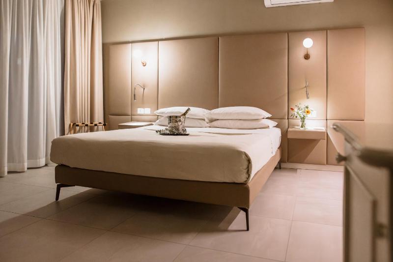Superior Double Room image 1
