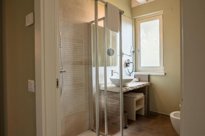 Suite image 3
