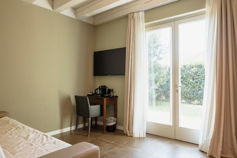 Suite image 4