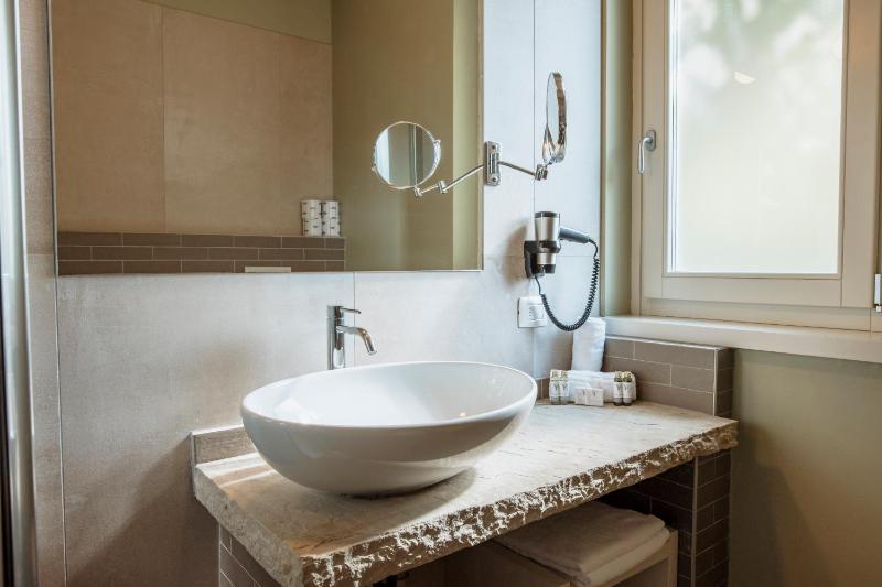 Suite image 2