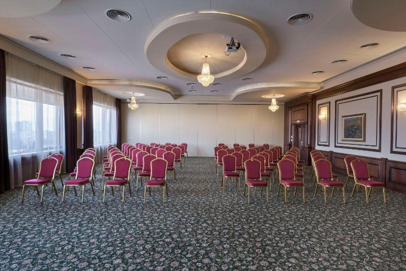 Radisson Hotel Plovdiv - image 8