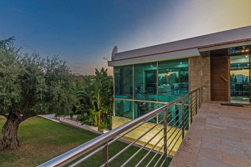 Villa Rockstar Alcudia - by EMERALD STAY - image 16