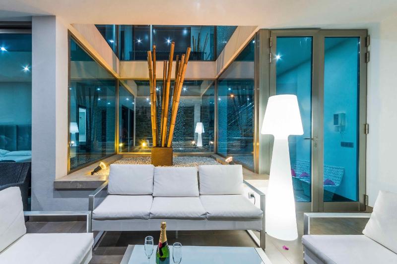 Villa Rockstar Alcudia - by EMERALD STAY - image 31