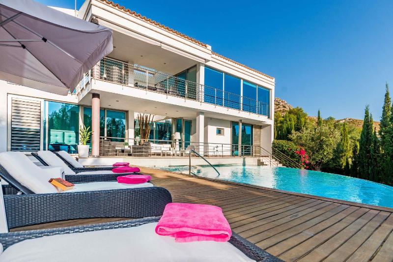 Villa Rockstar Alcudia - by EMERALD STAY - image 10
