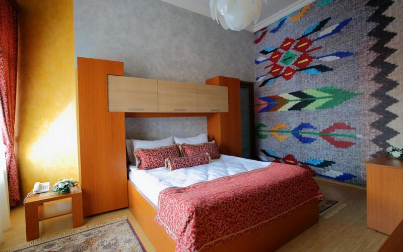 Double Room image 2