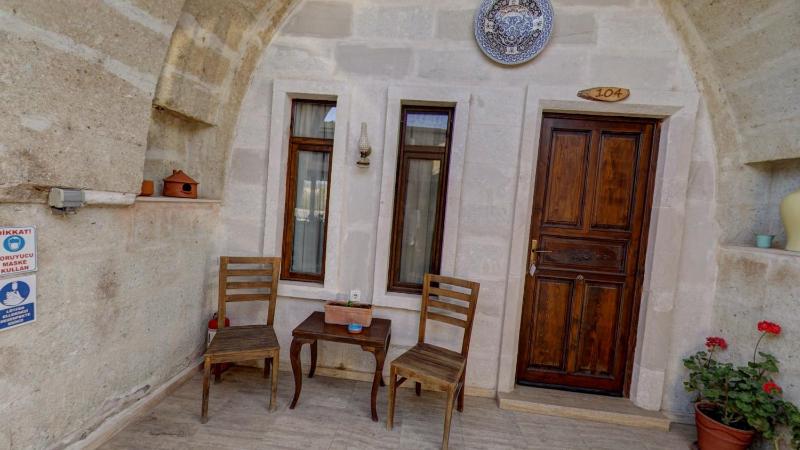 Standard Triple Room image 2