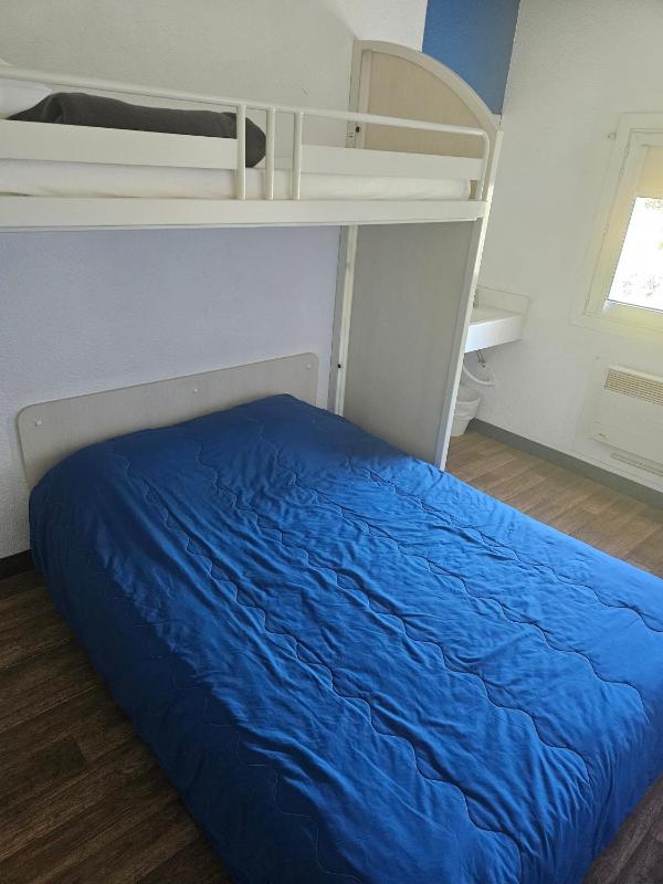 Double Room with Shared Bathroom image 1