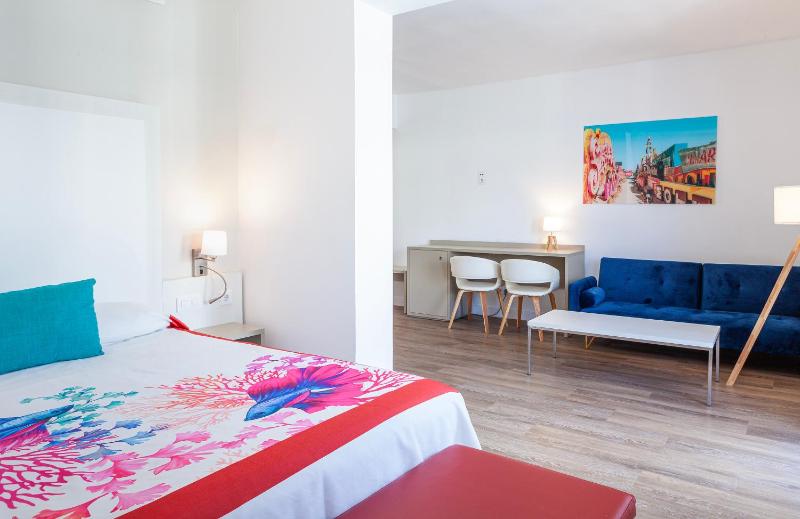 Triple Room image 1