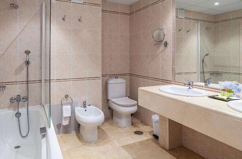 Triple Room image 2