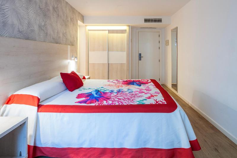 Economy Double Room image 4