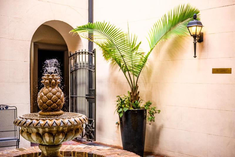 Kings Courtyard Inn - image 3