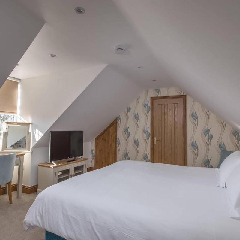 King Room image 2