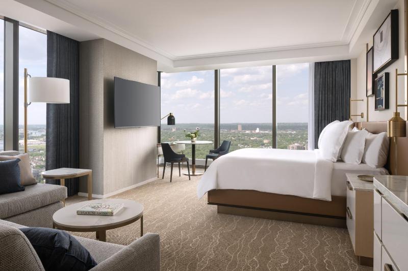 Four Seasons Hotel Minneapolis - image 31