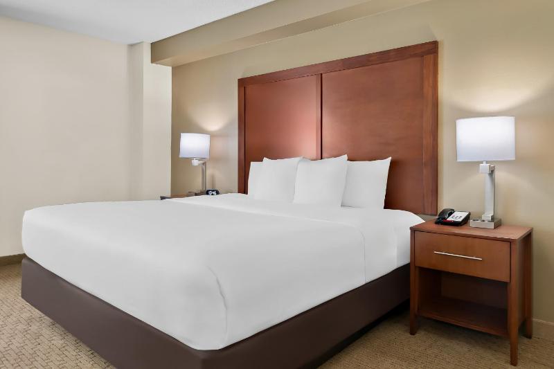 King Room - Non-Smoking image 3